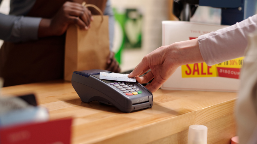 Descubra com Teciomar Ábila por que o descontrole e as compras por impulso são os maiores inimigos dos seus resultados.
