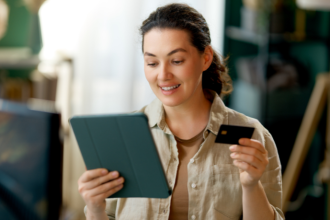 Teciomar Ábila mostra como o impulso e a falta de controle nas compras podem minar o sucesso financeiro dos iniciantes.