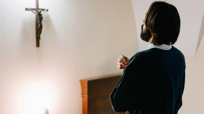 A liberdade religiosa sustenta o testemunho dos cristãos diante da história, afirma Pe. Jose Eduardo Oliveira e Silva.