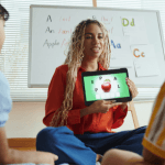 Unidade móvel educacional da Neoenergia leva tecnologia de ponta ao litoral e fortalece a educação energética